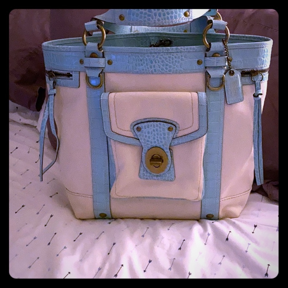 RARE COACH SLIM LEGACY CANVAS AND CROC TOTE